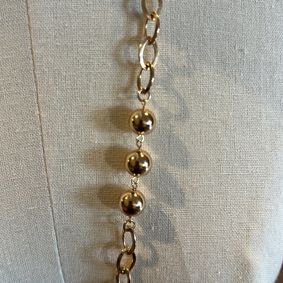 Northcrest long necklace in gold tone hardware - Picture 3 of 5